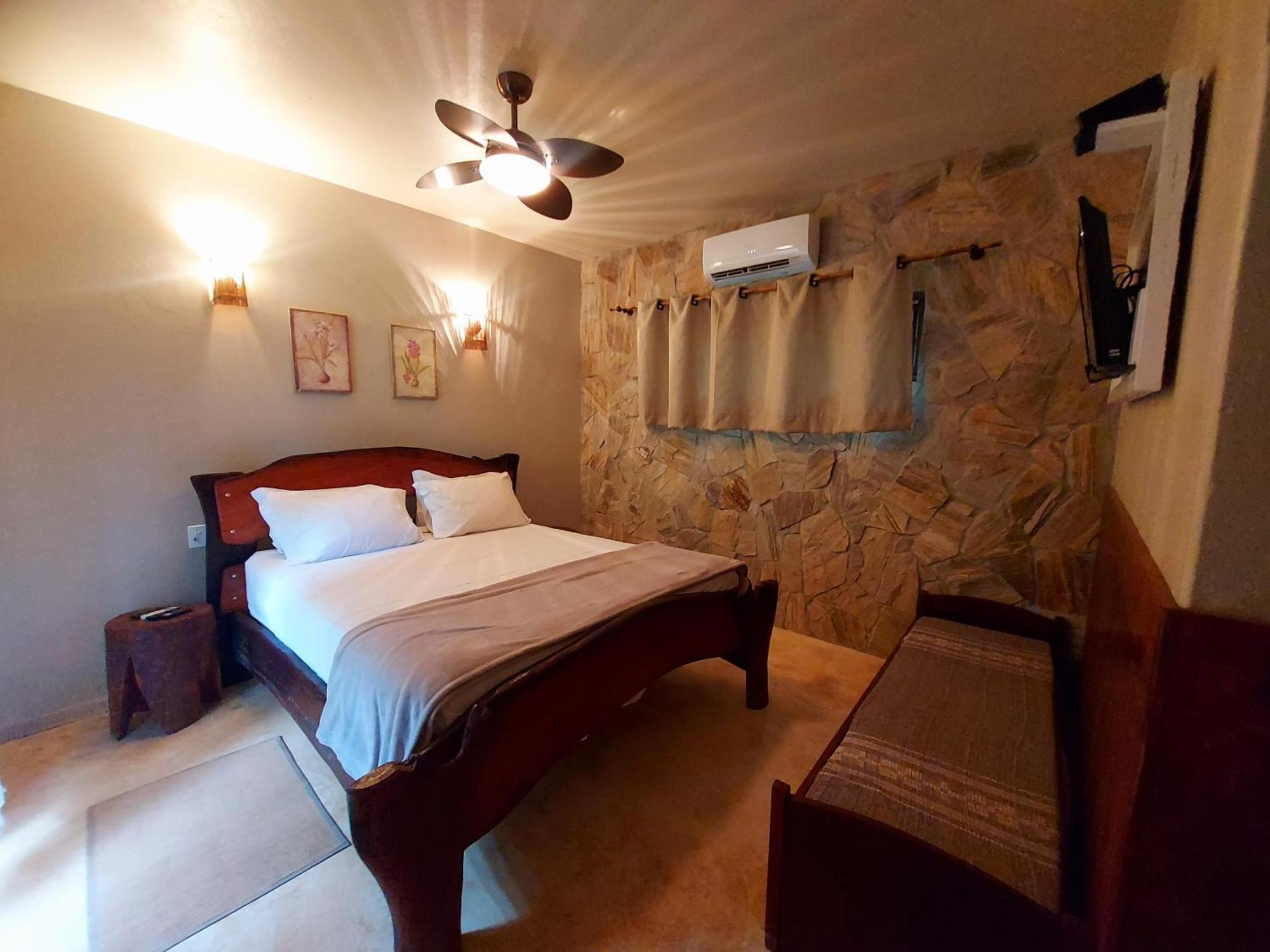Salto Corumba Hotel Camping Clube Corumba de Goias Exterior photo